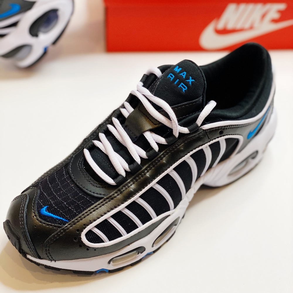 NEW Women's Nike Air Max Tailwind 4 Sneakers Sz 8 - Picture 2 of 7